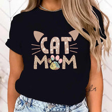 Lade das Bild in den Galerie-Viewer, Cat Mom T-Shirt
