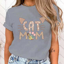 Lade das Bild in den Galerie-Viewer, Cat Mom T-Shirt
