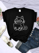 Lade das Bild in den Galerie-Viewer, Cat Study T-Shirt
