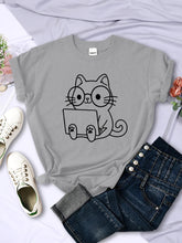 Lade das Bild in den Galerie-Viewer, Cat Study T-Shirt
