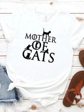 Lade das Bild in den Galerie-Viewer, Mother Of Cats T-Shirt
