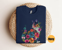 Lade das Bild in den Galerie-Viewer, Floral Cat T-Shirt
